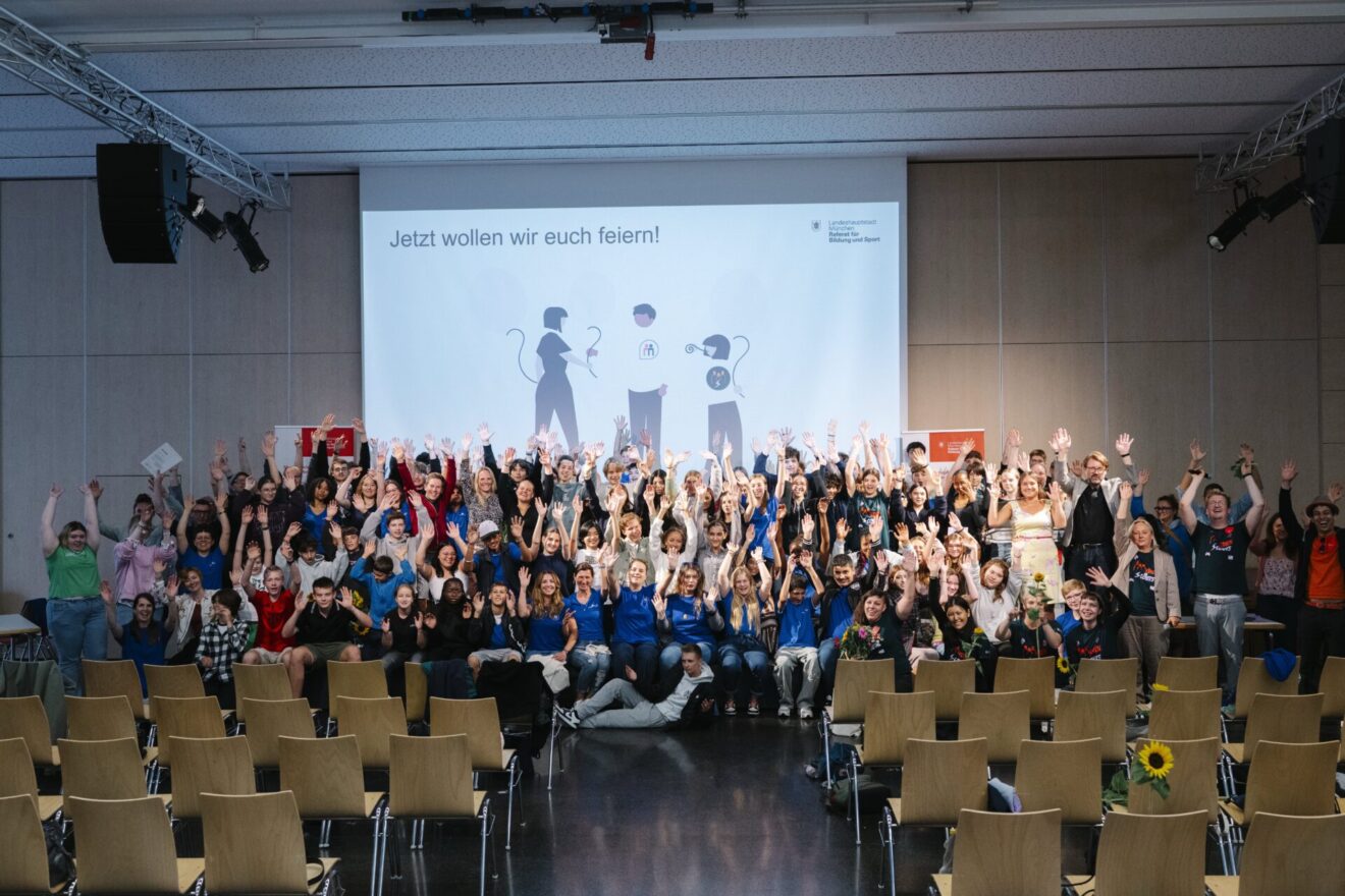 70 Medienscouts nehmen ihre Arbeit an Münchner Schulen auf